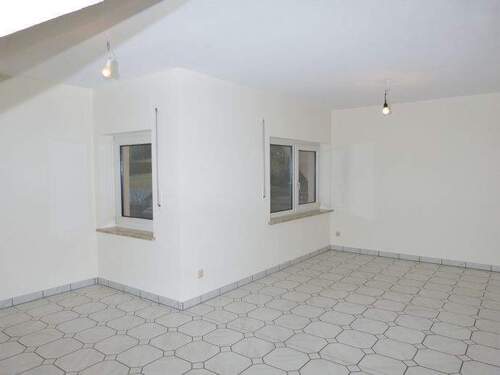 Zimmer - GEMÜTLICH!!! Herrliche 3- Dachgeschosswohnung mit Einbauküche und Fußbodenheizung