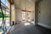 Lichtdurchflutetes Wohnzimmer - 