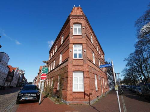 Straßenansicht des Mehrfamilienhauses - Gut geschnittene 2-Zimmer Wohnung in Neuwerk