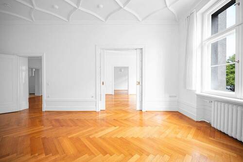 Zimmer - ?? Exklusives Wohnen in Westend: 4-Zi-Altbau-Whg mit 3,40 m Deckenhöhe & historischen Dielenböden