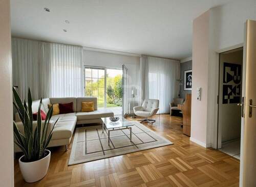 Blick vom Esszimmer ins Wohnzimmer - Reihenmittelhaus mit 120,00 m² in Köln zum Kaufen