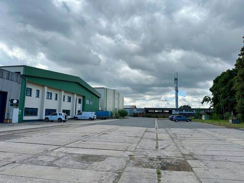 Hof - 6 Zimmer Büro in Salzatal