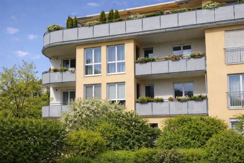 Hausansicht - WOHNEN in Sauerlach - Moderne 3-Zimmer-Wohnung