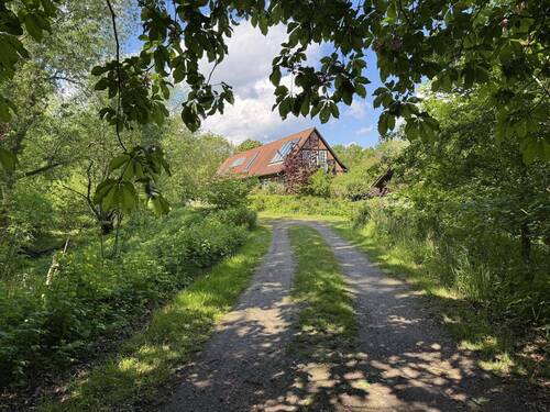 Ansicht von der Auffahrt - Historisches Wohnen zwischen Elbe, Natur und Gutshofgeschichte