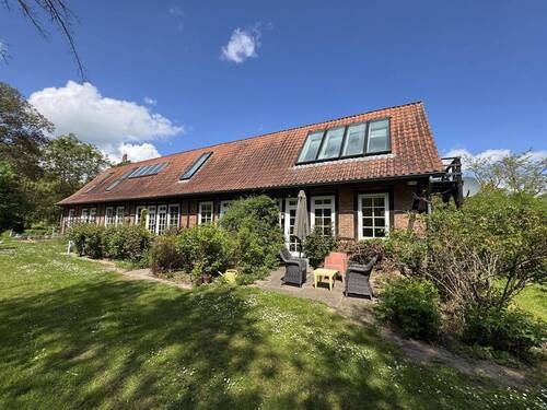 Ansicht vom Vorgarten - 7 Zimmer Einfamilienhaus in Damnatz