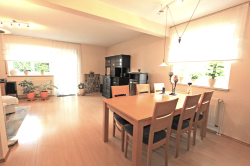 Wohn-/Esszimmer - gemütlich Essen - Doppelhaushälfte mit 115,00 m&sup2; in Brieselang zum Kaufen
