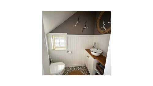 Gäste WC im Eingangsbereich - 