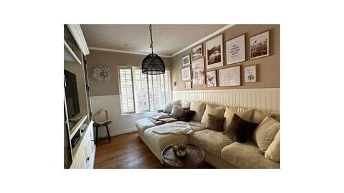 Wohnzimmer / TV Raum - 