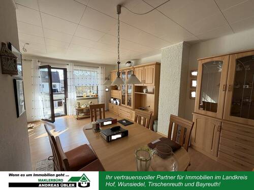 Wohnzimmer - 7 Zimmer Reihenmittelhaus in Marktredwitz