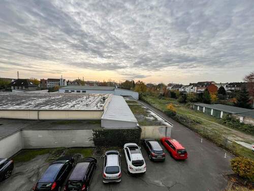 Parkplätze + Garagen - 