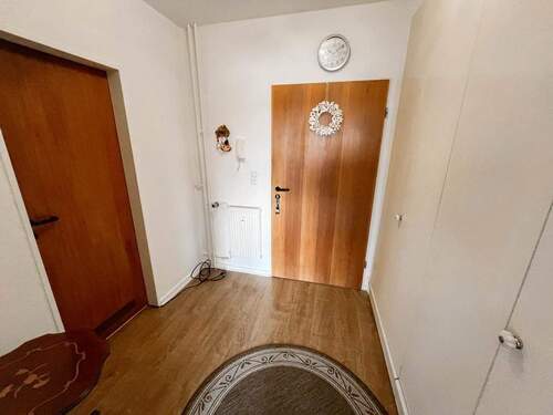 Eingangsbereich / Flur - Etagenwohnung mit 53,00 m&sup2; in Neumünster zum Kaufen