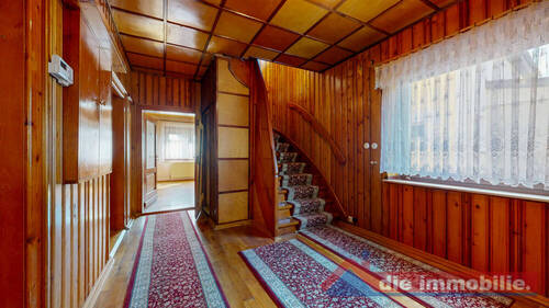 Diele - 6 Zimmer Einfamilienhaus zum Kaufen in Niederndodeleben