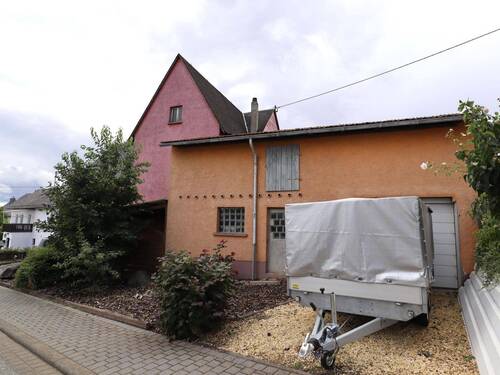 zweite Garage - 6 Zimmer Einfamilienhaus zum Kaufen in Lieg