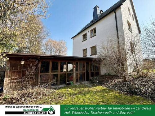 Rückansicht mit Wintergarten - 