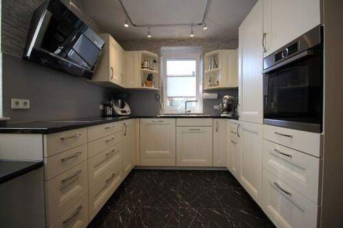 Teilansicht Küche - 