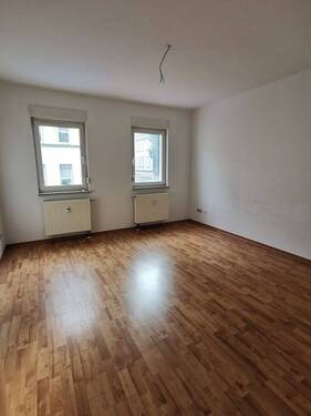 Wohnzimmer - 2 Zimmer Etagenwohnung zum Kaufen in Eisenach