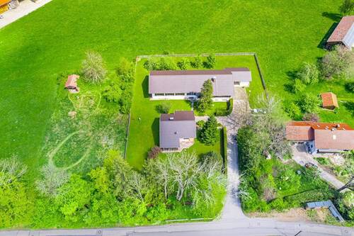 Luftbild - 5 Zimmer Einfamilienhaus in Bichl