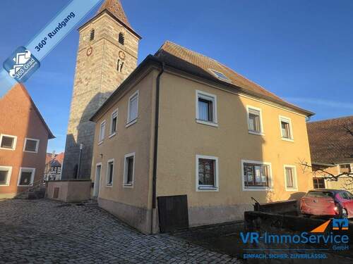 Bild 1 - Wohnen mit Blick auf die Altmühl - Großes Einfamilienhaus in Ornbau!
