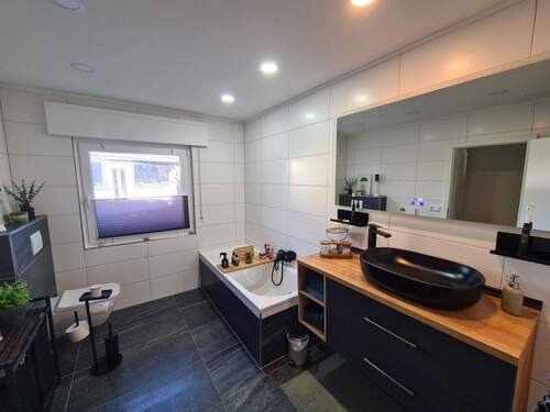 Badezimmer - Doppelhaushälfte mit 153,00 m&sup2; in Hamm zum Kaufen