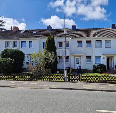 11 Straßenansicht - 