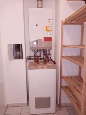 Abstellraum mit Gas-Therme - 