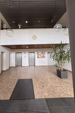 Bild 2 - 4 Zimmer Etagenwohnung zur Miete in Mainz