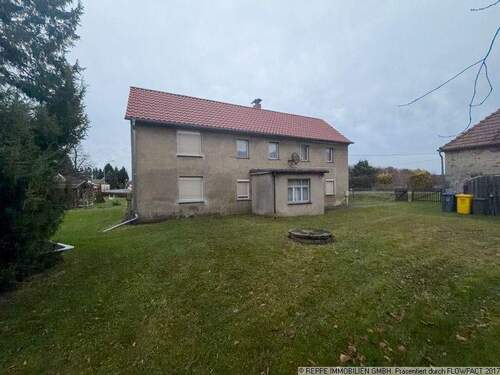 Blick auf das Wohnhaus vom Grundstück - 4 Zimmer Einfamilienhaus zum Kaufen in Königswartha