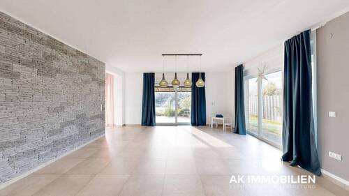 Wohnzimmer - Einfamilienhaus mit 250,00 m&sup2; in Hameln zum Kaufen