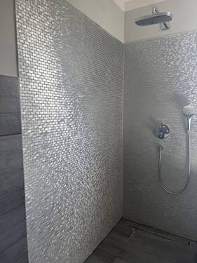 große Dusche.jpeg - 