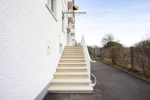 Eingangsbereich - 3 Zimmer Etagenwohnung zum Kaufen in Stuttgart