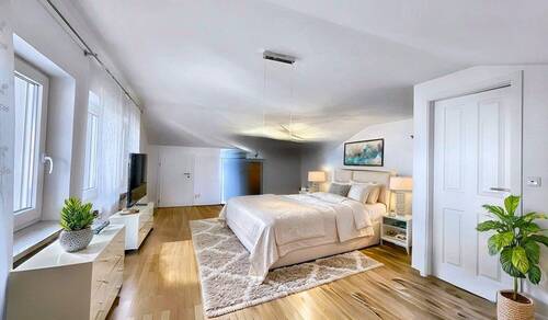 Dachgeschoss Zimmer 1 - 