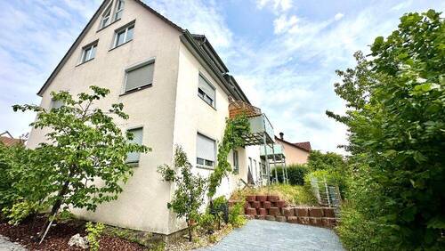 Bild 1 - Schöne 2 Zimmerwohnung mit großem Balkon in Grafenau Döffingen ab 1. Juli