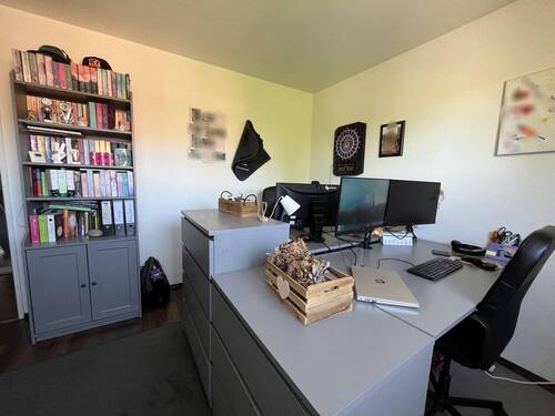 Kinderzimmer oder Büro - 