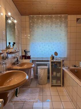 Badbereich mit BW .jpg - 