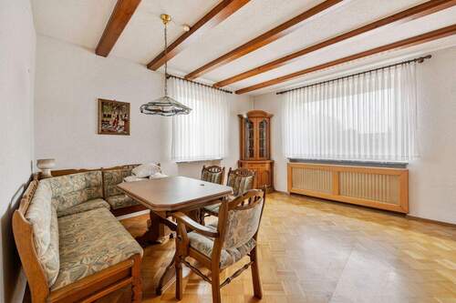 Bild 2 - 6 Zimmer Einfamilienhaus zum Kaufen in Ittlingen