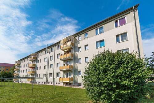 Außenansicht - 3 Zimmer Etagenwohnung zur Miete in Oschatz