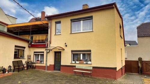 Hofansicht - 5 Zimmer Einfamilienhaus in Belgern