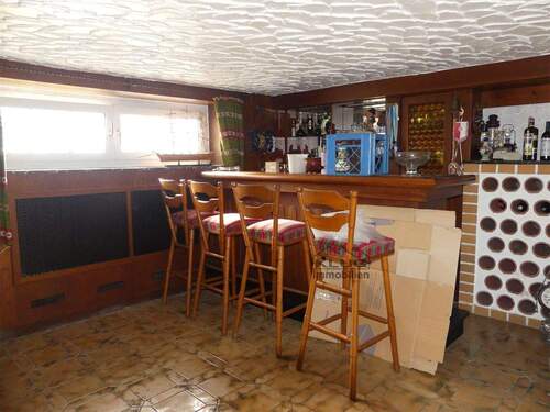 Großer Hobbyraum mit Kellerbar - 