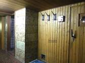Kellerraum mit Sauna und Dusch - 