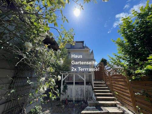 00b_HausBack_blur.JPG - 7 Zimmer Einfamilienhaus in Steinbach