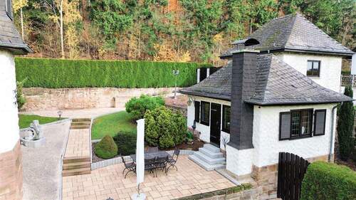 Gästehaus Garage - 5 Zimmer Mehrfamilienhaus, Wohnhaus in Bad Emstal