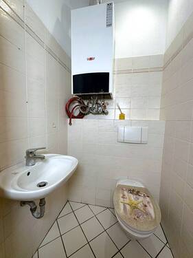 Badezimmer 2.JPEG - 