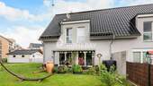Außenansicht 3 - Ihr neues Zuhause: Neuwertige Doppelhaushälfte mit Energieklasse A+, 5 Zimmern, Garten & Garage