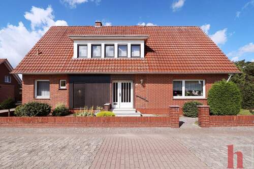 Außen - Einfamilienhaus mit Gestaltungspotenzial und großem Grundstück in Holdorf