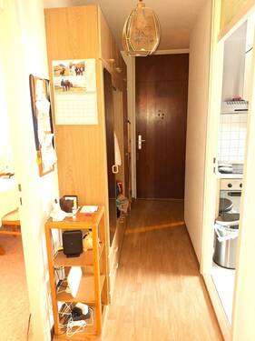 Eingang mit... - 3 Zimmer Etagenwohnung in Regensburg