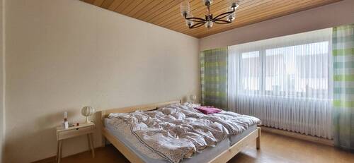 SCHLAFZIMMER IM ERDGESCHOSS - 