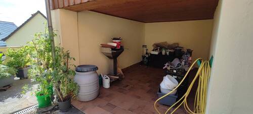 offene Garage in der Scheune - 