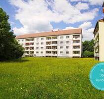 !! Angebot: 1 Jahr Stellplatz geschenkt !! Gemütliche 3-Zimmer-Wohnung mit Balkon und Tageslichtbad - Chemnitz Ebersdorf