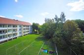Ausblick Balkon - 3 Zimmer Etagenwohnung zur Miete in Chemnitz