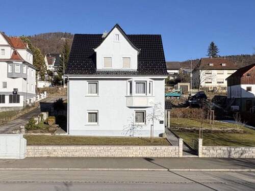 Außenansicht - 7 Zimmer Einfamilienhaus zum Kaufen in Albstadt